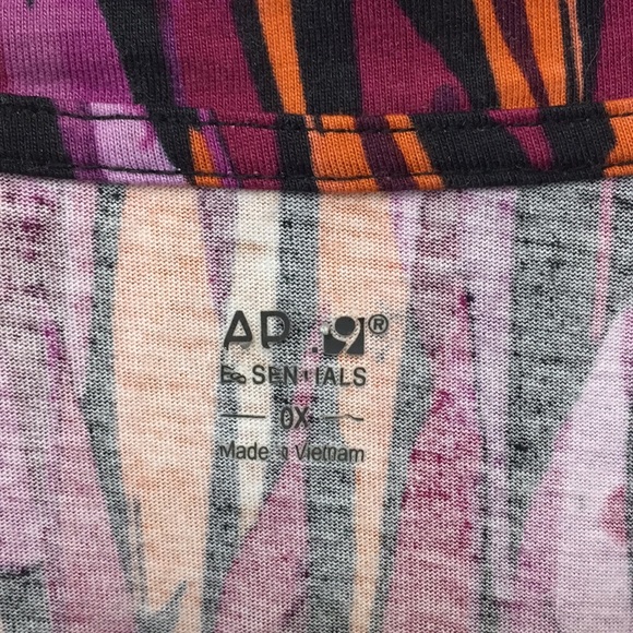 Multi Color tank top - Picture 2 of 4